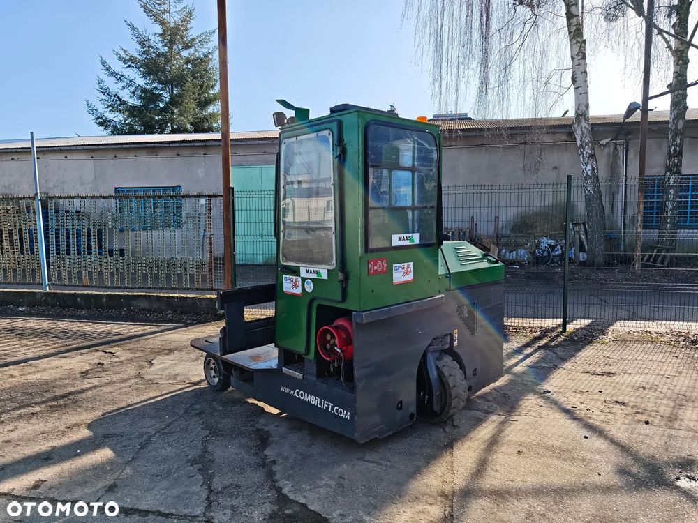 Combilift CZTEROKIERUNKOWY - WIELOKIERUNKOWY | COMBILIFT C3000 | GAS | TRIPLEX 5550MM - 8
