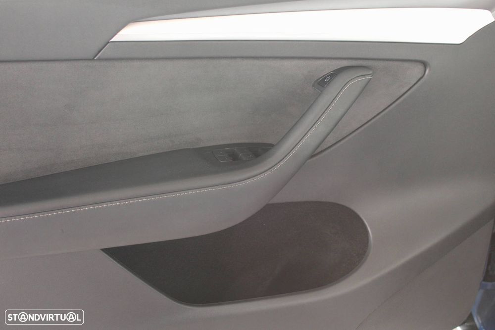 Tesla Model Y Long Range Tração Integral - 7