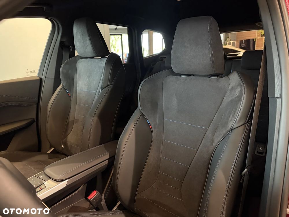 BMW X1 sDrive20i mHEV - 28
