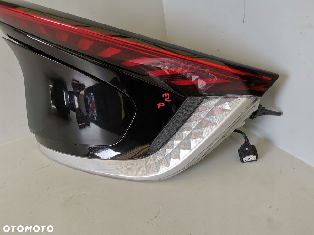 KIA EV6 LAMPA TYL TYLNA PRAWA KOMPLETNA IDEALNA ABP - 2