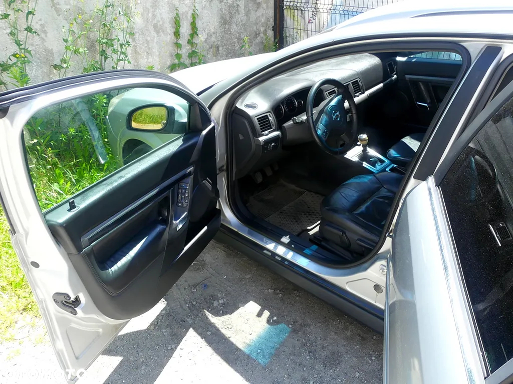 Opel Vectra 1.9 CDTI Cosmo - 9