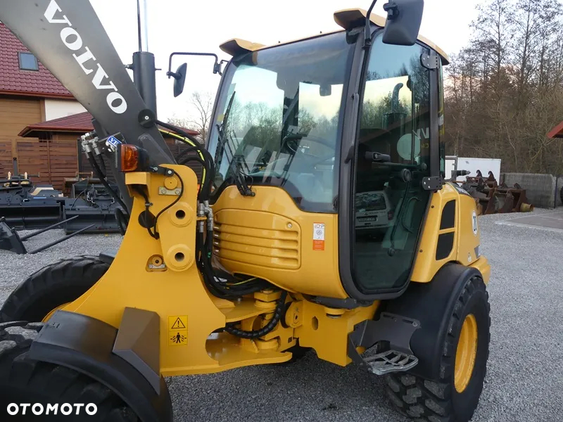 Volvo L25F / Z Niemiec / WAGA / Super Stan / - 34