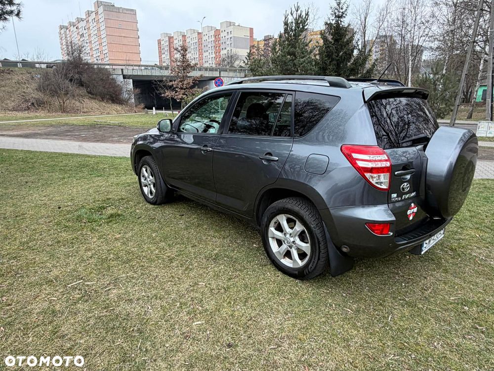Toyota RAV4 2.0 VVT-i Premium - 13