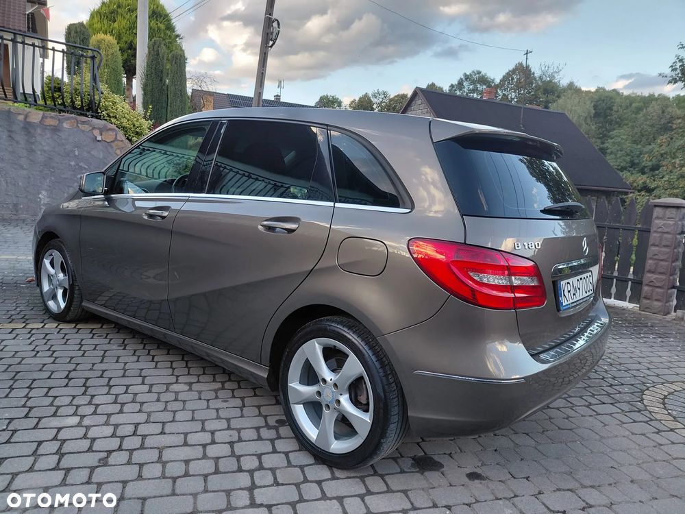 Mercedes-Benz Klasa B 180 7G-DCT - 14