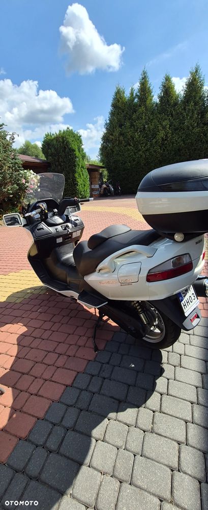 Suzuki Burgman - 10