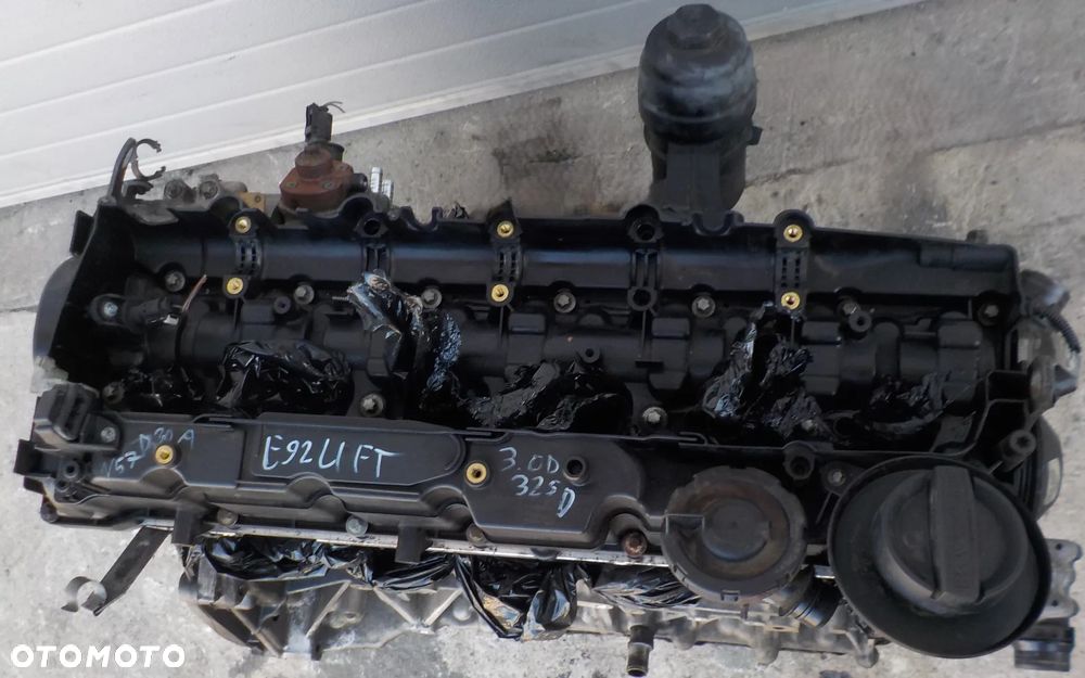 BMW SERIA 3 E90 E91 E92 E93  SILNIK SŁUPEK Z POMPĄ WTRYSKOWĄ N57D30A - 7