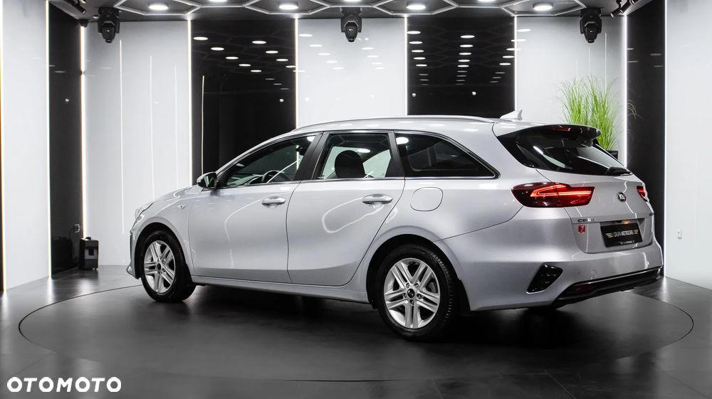 Kia Ceed 1.6 CRDi mHEV M DCT - 6