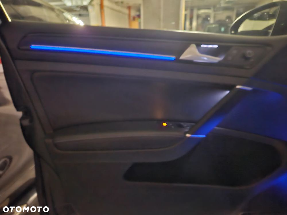 Volkswagen Golf - 15