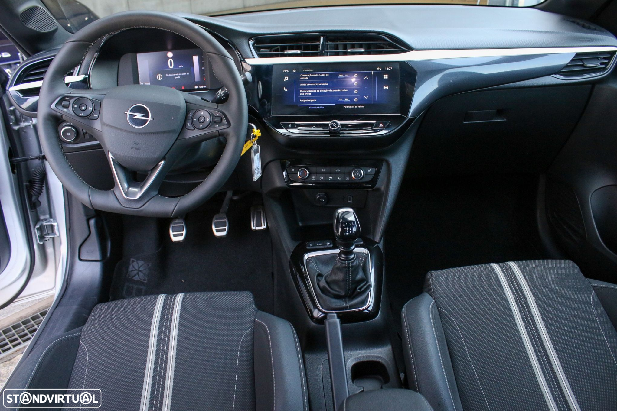 Opel Corsa 1.2 T GS - 32