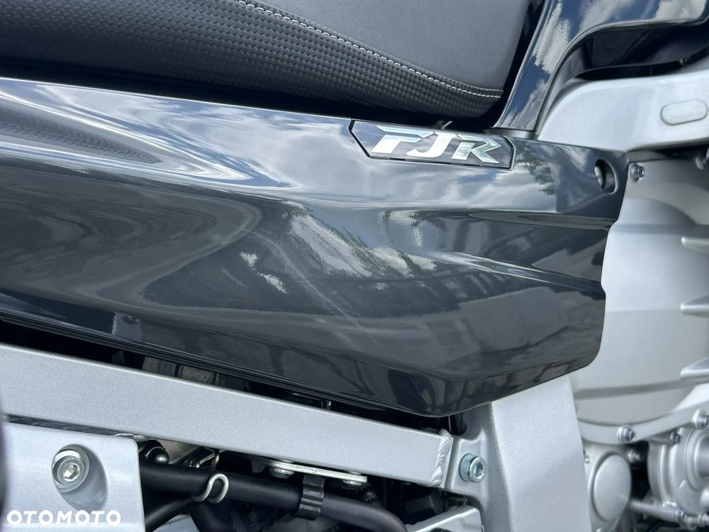 Yamaha FJR - 26
