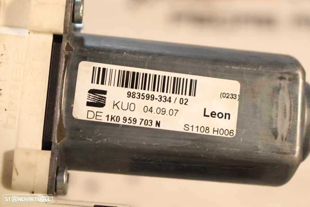 Motor Do Elevador De Vidro Traseiro Esquerdo Seat Leon (1P1)  1K095970 - 7