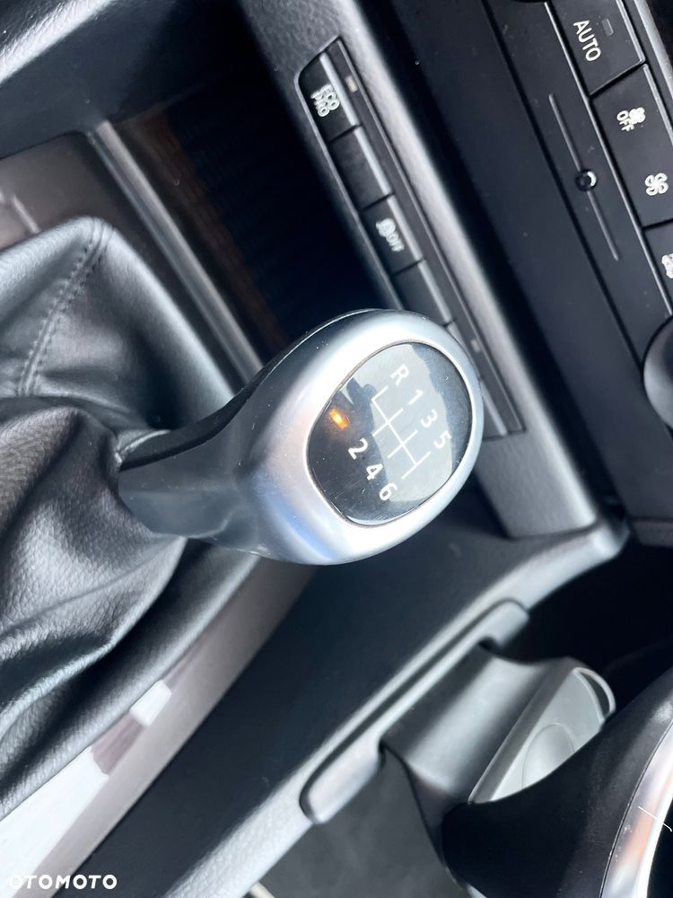 BMW X1 sDrive18d xLine - 26