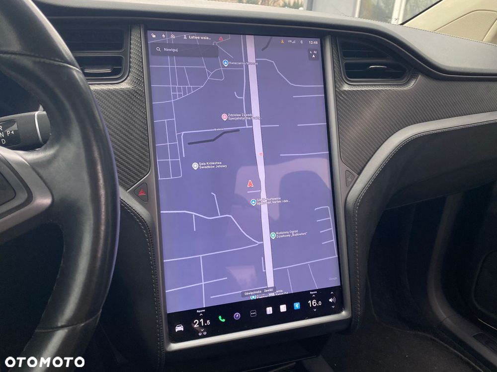 Tesla Model X - 22