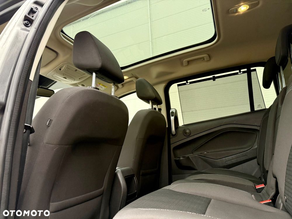 Ford Grand C-MAX - 16