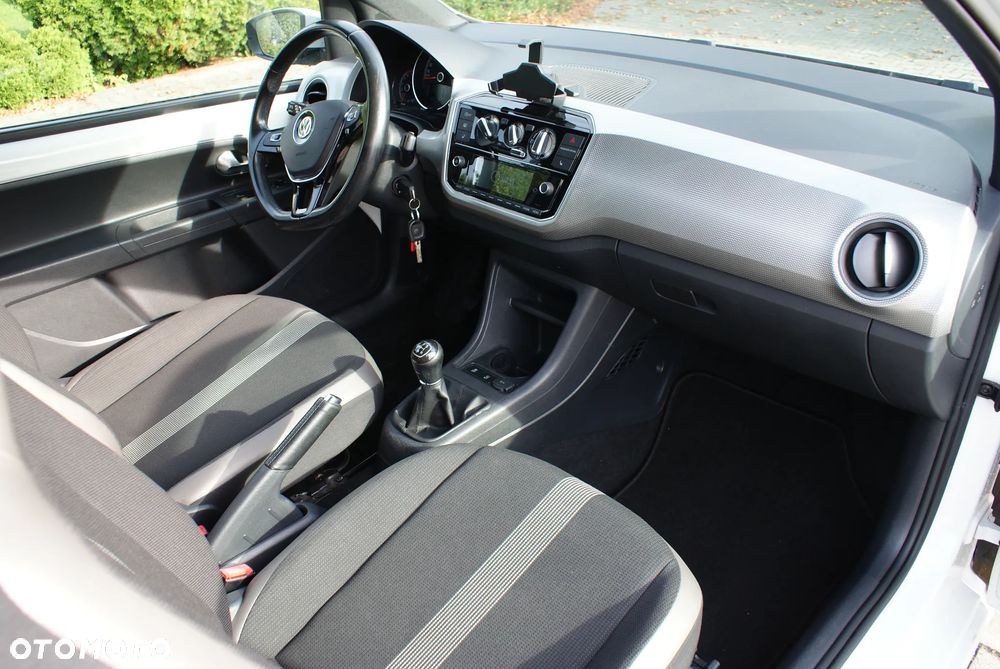 Volkswagen up! - 16