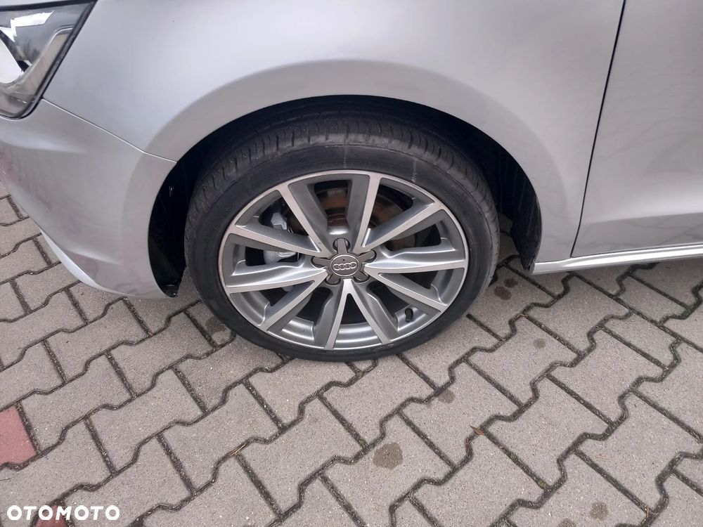 Audi A1 Sportback 1.6 TDI Attraction - 14