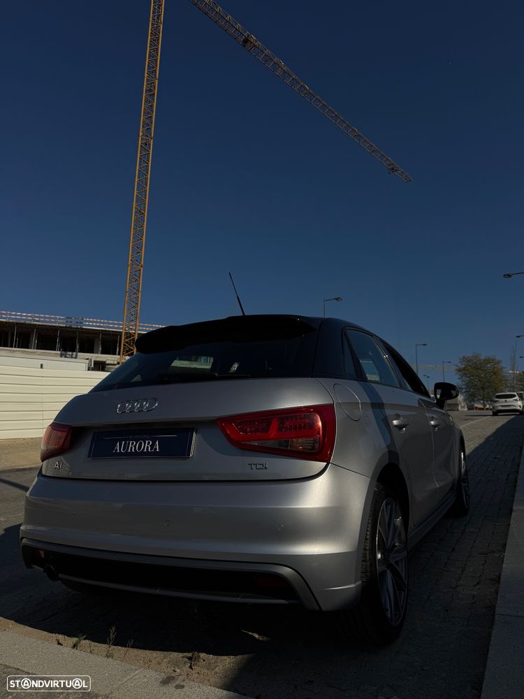 Audi A1 Sportback 1.6 TDi S-line S tronic - 2