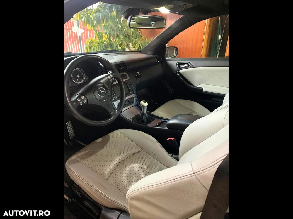 Mercedes-Benz C - 21