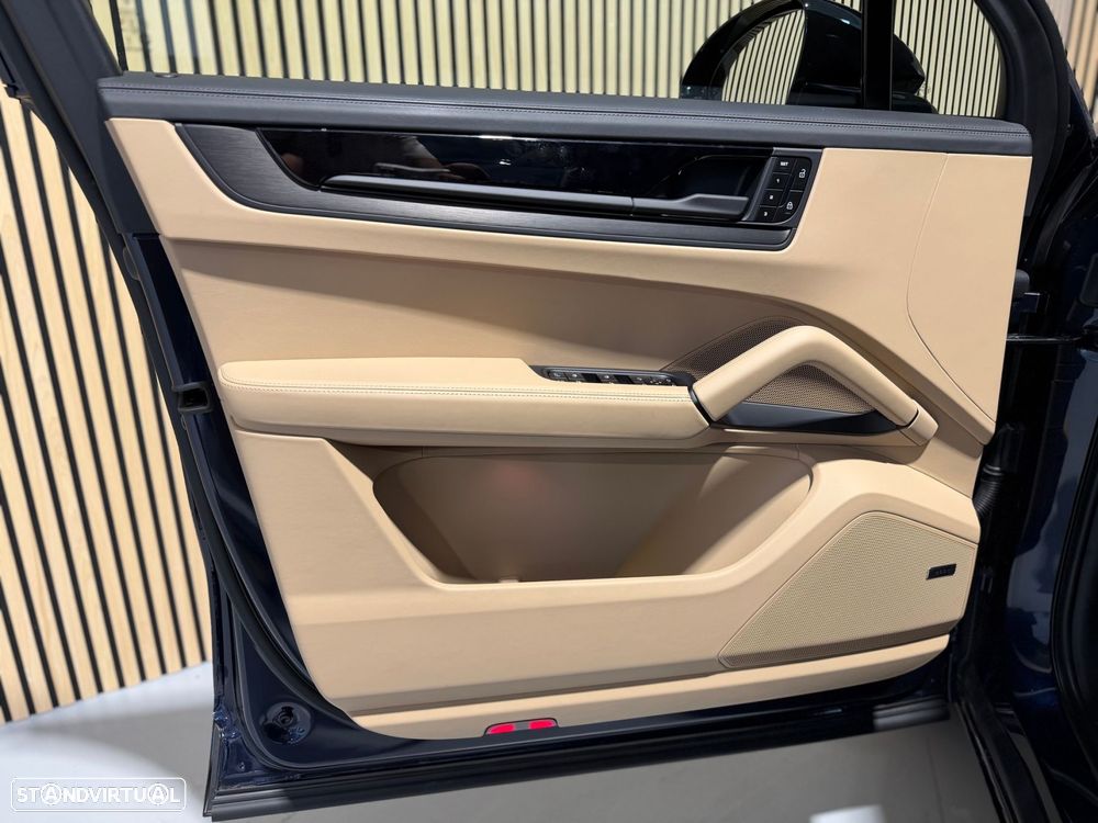 Porsche Cayenne S E-Hybrid Black Edition - 28