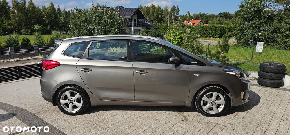 Kia Carens 1.6 GDI L 7os EU6 - 20