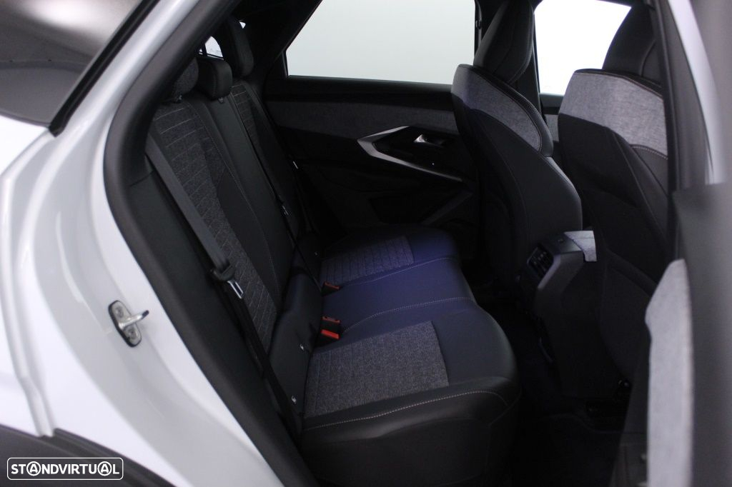 Peugeot 3008 1.2 Hybrid Allure e-DCS6 - 15