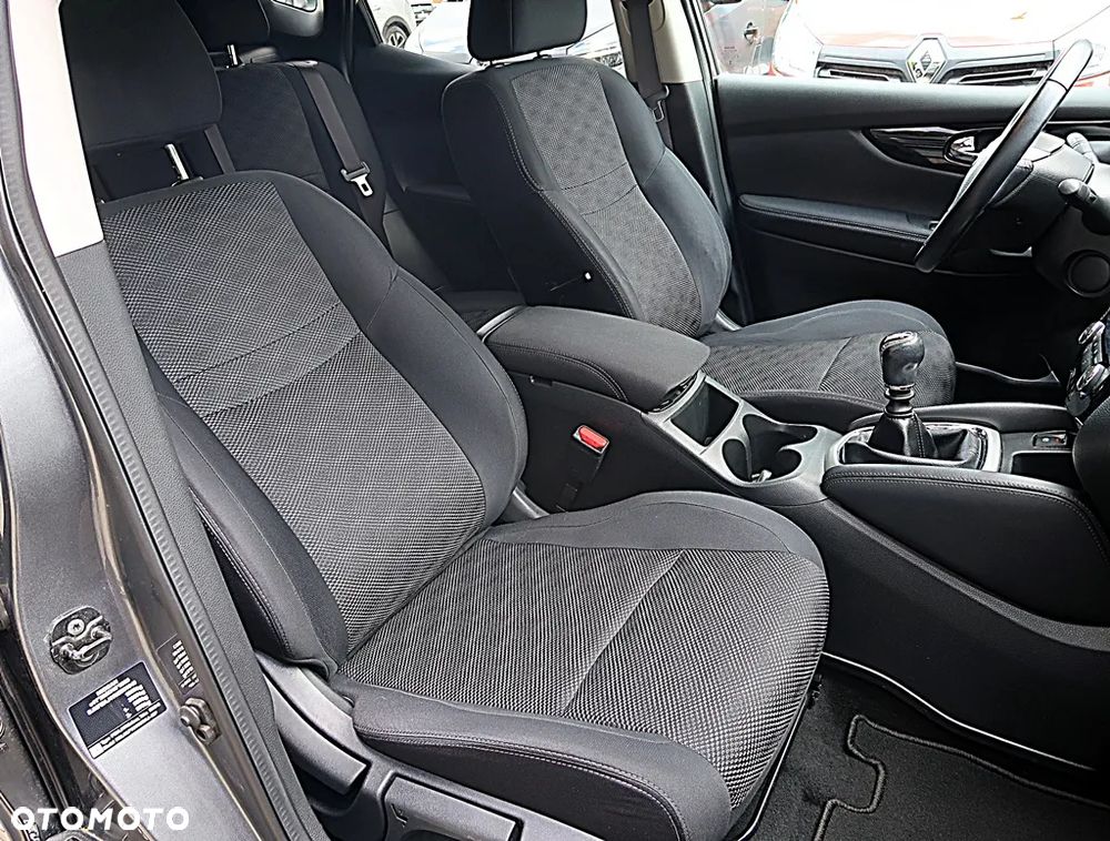 Nissan Qashqai 1.6 Tekna S/S - 8