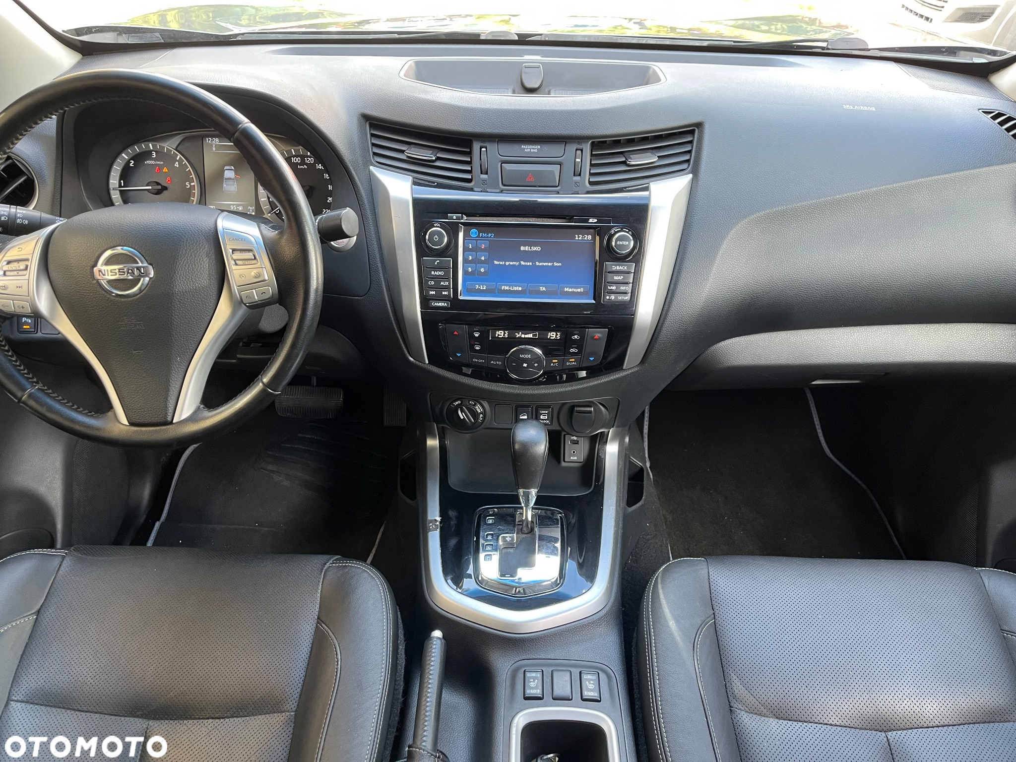 Nissan Navara DC 4x4 Autm EU6 Tekna - 24