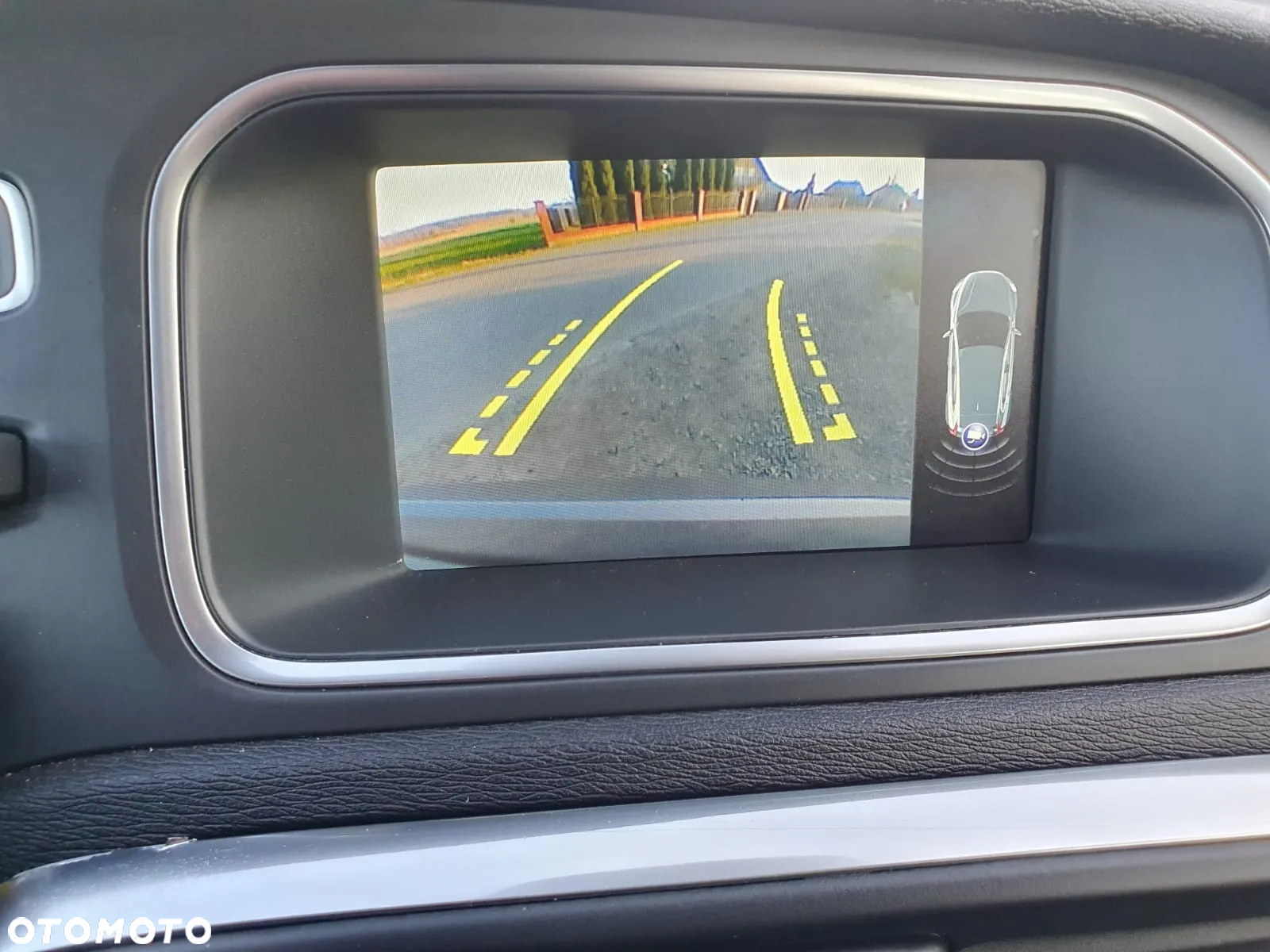 Volvo V40 D4 Drive-E Momentum - 28
