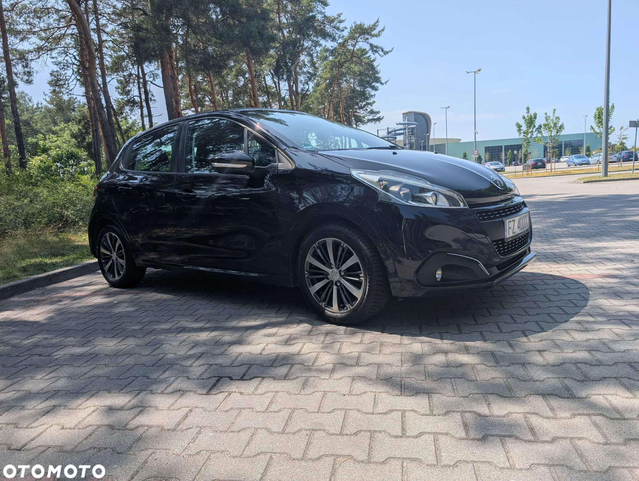 Peugeot 208 1.2 PureTech Allure - 8