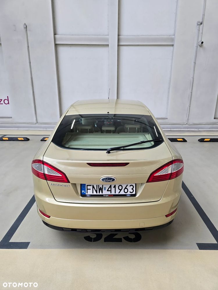 Ford Mondeo 2.0 Ghia - 5