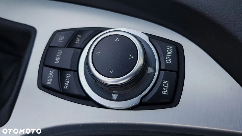 BMW X1 xDrive20d Sport Line - 25