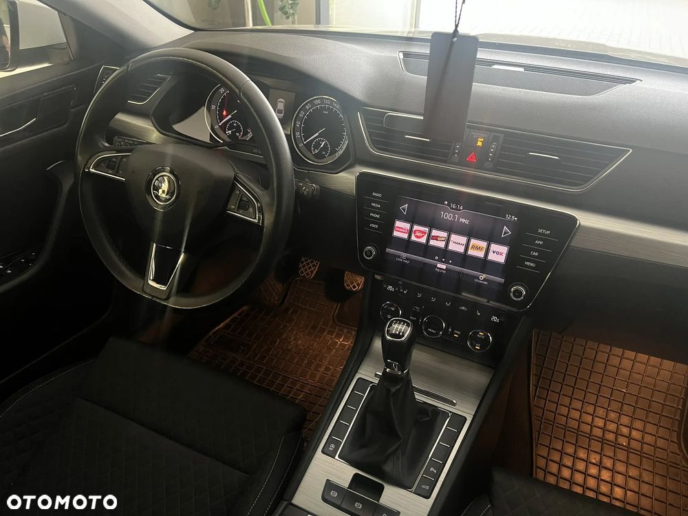 Skoda Superb 2.0 TDI Ambition - 12