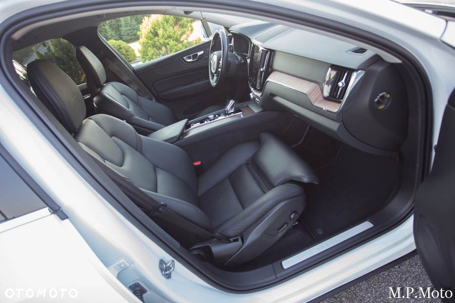 Volvo XC 60 - 41