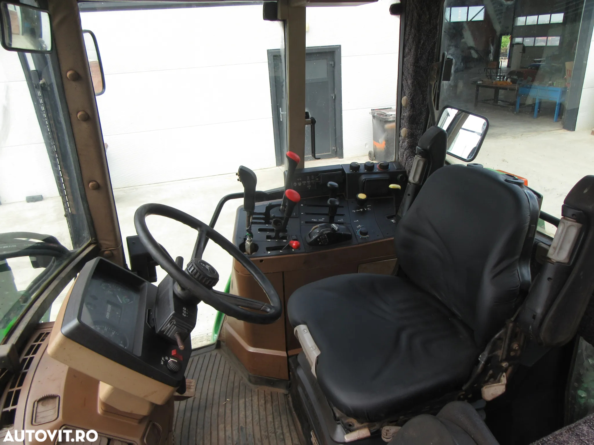John Deere 6100 - 11