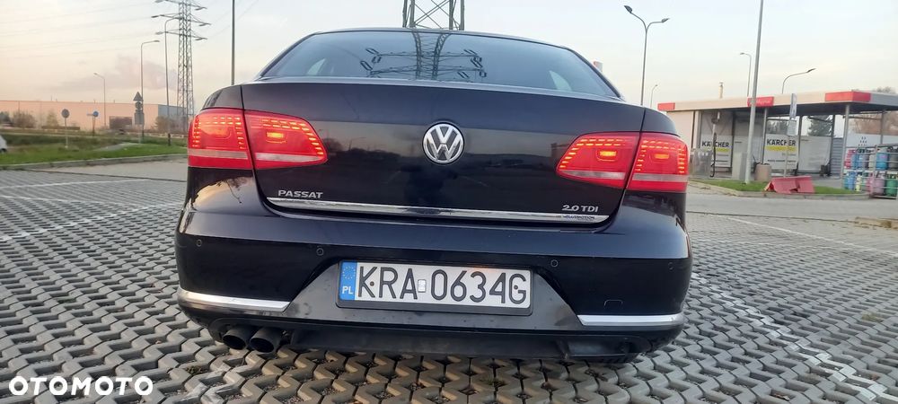 Volkswagen Passat 2.0 TDI DPF Sportline - 10