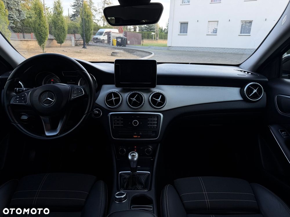 Mercedes-Benz GLA - 24
