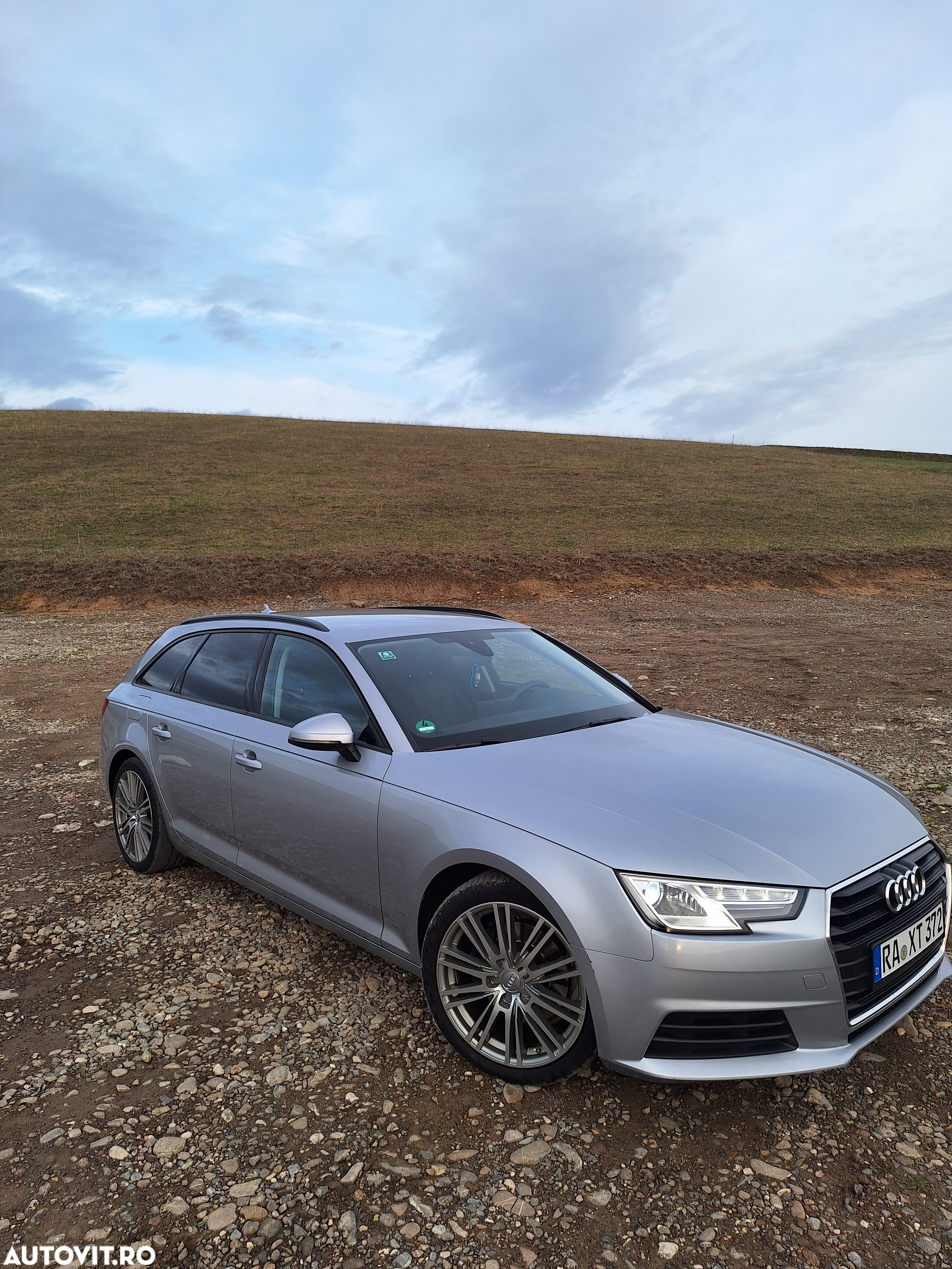 Audi A4 Avant 2.0 TDI ultra S tronic - 2