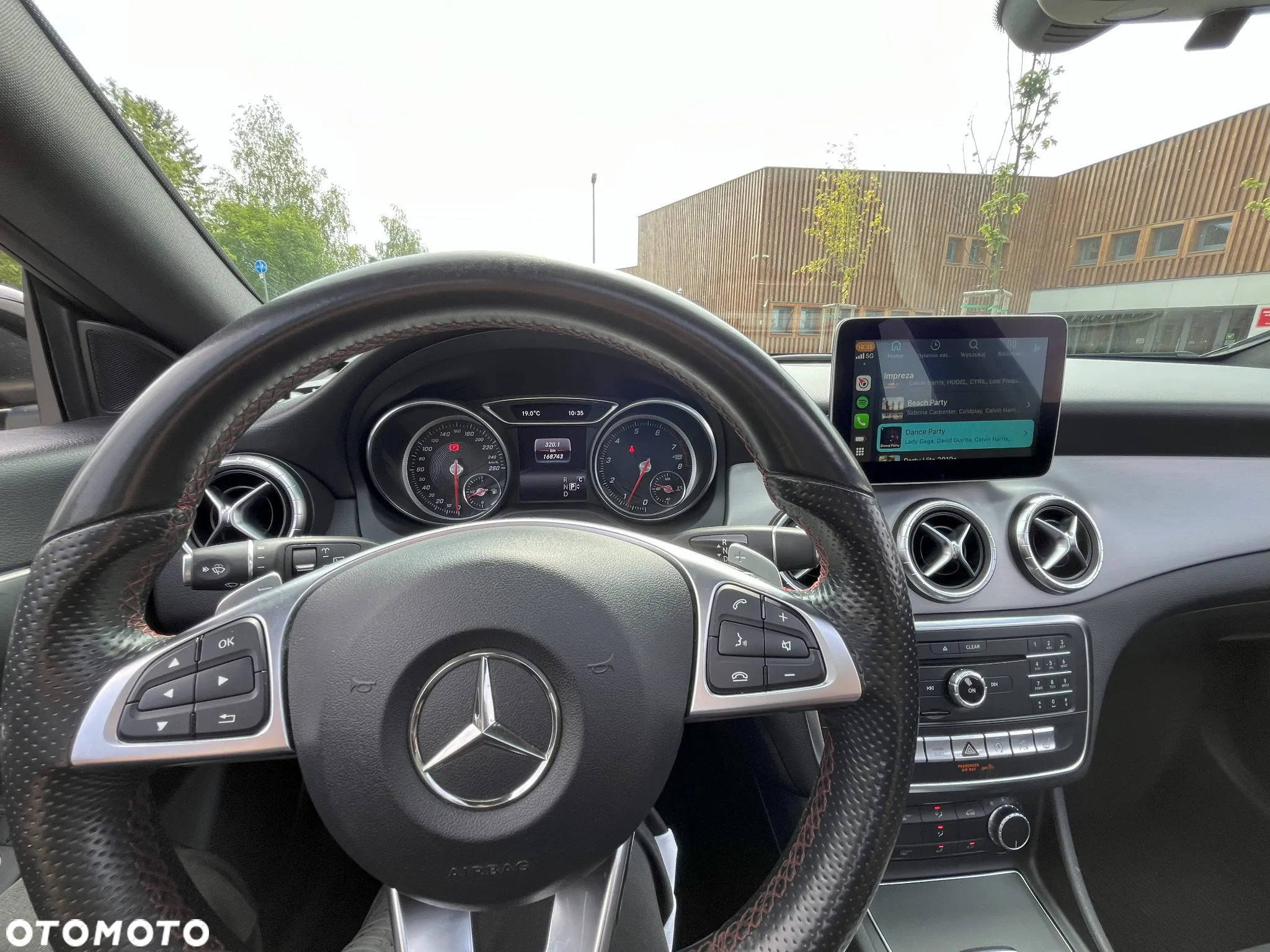 Mercedes-Benz CLA 220 4-Matic AMG Line - 10