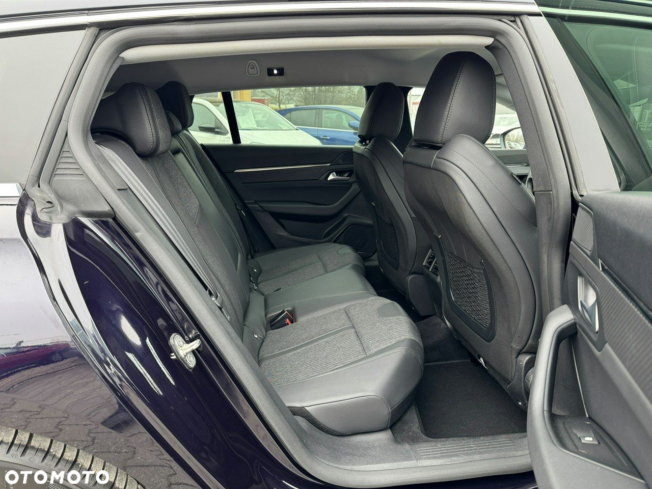 Peugeot 508 Plug-In Hybrid 225 e-EAT8 Allure - 27