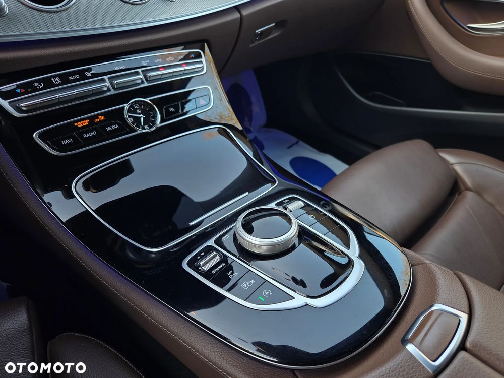 Mercedes-Benz Klasa E 400 Avantgarde - 27