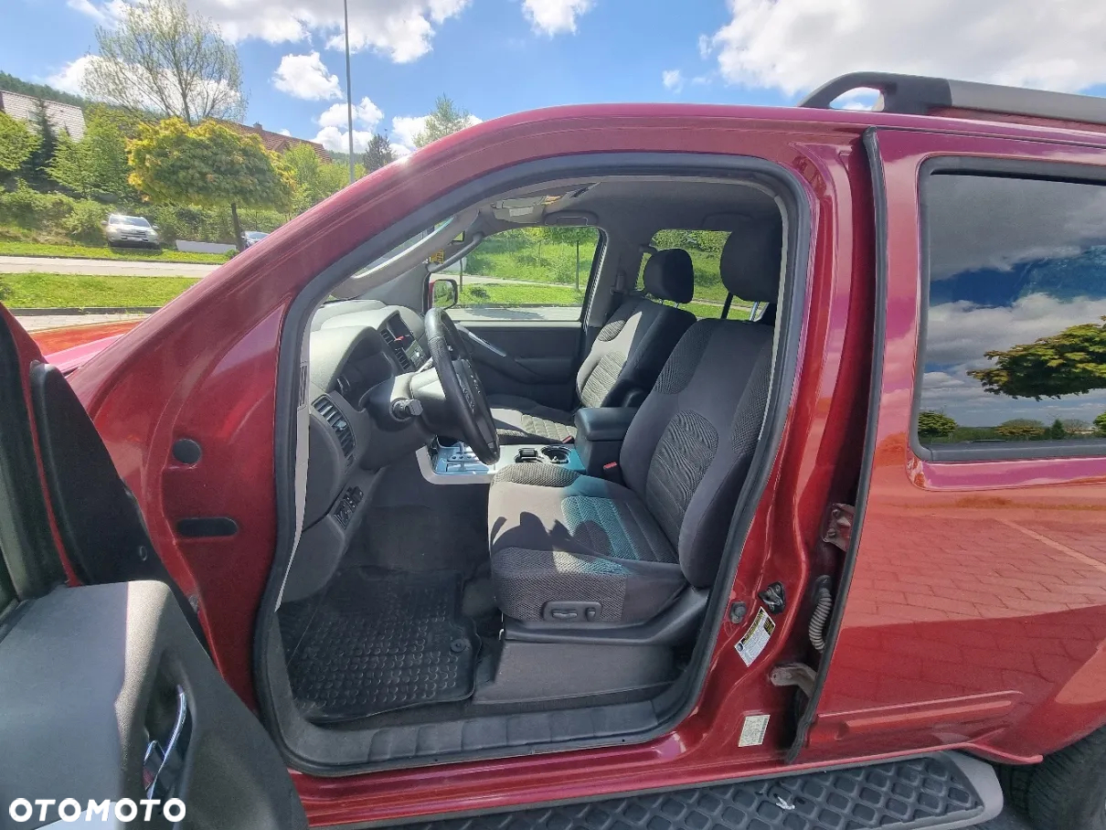 Nissan Pathfinder 4.0 V6 LE - 10