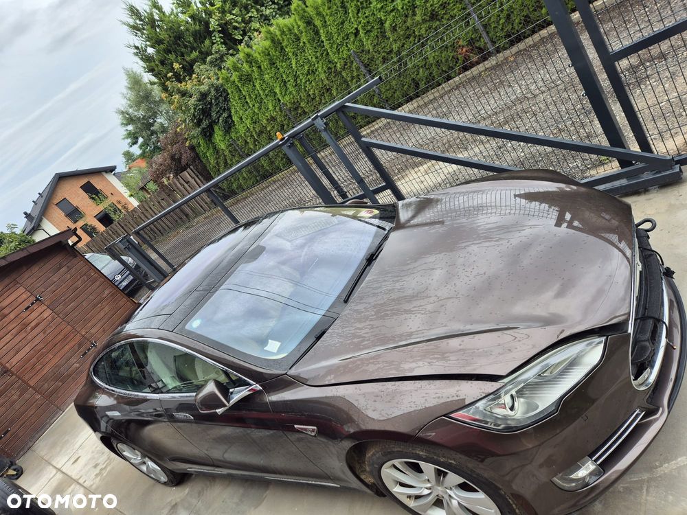 Tesla Model S Standard - 6
