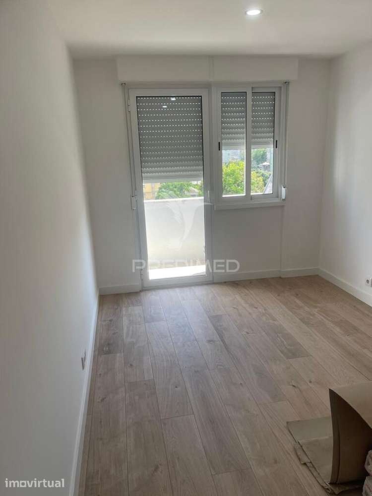 T1 Totalmente Remodelado Amadora - Grande imagem: 3/23