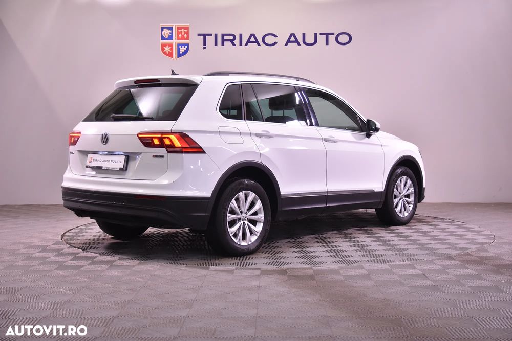 Volkswagen Tiguan - 5