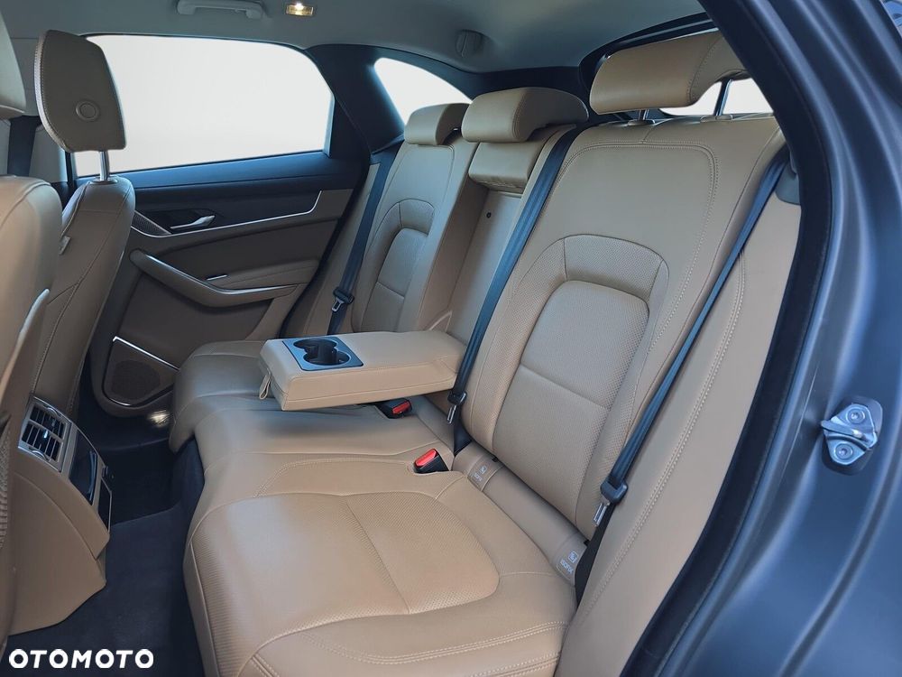 Jaguar F-Pace - 23