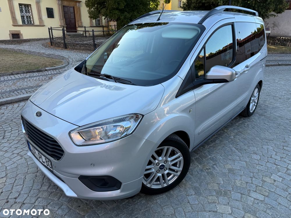 Ford Tourneo Courier 1.5 TDCi S&S Titanium - 11