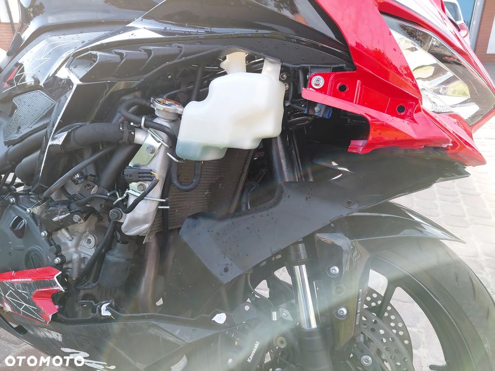 Kawasaki Ninja - 8