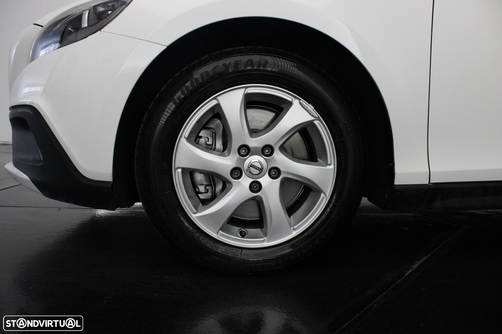 Volvo V40 Cross Country 2.0 D2 - 30