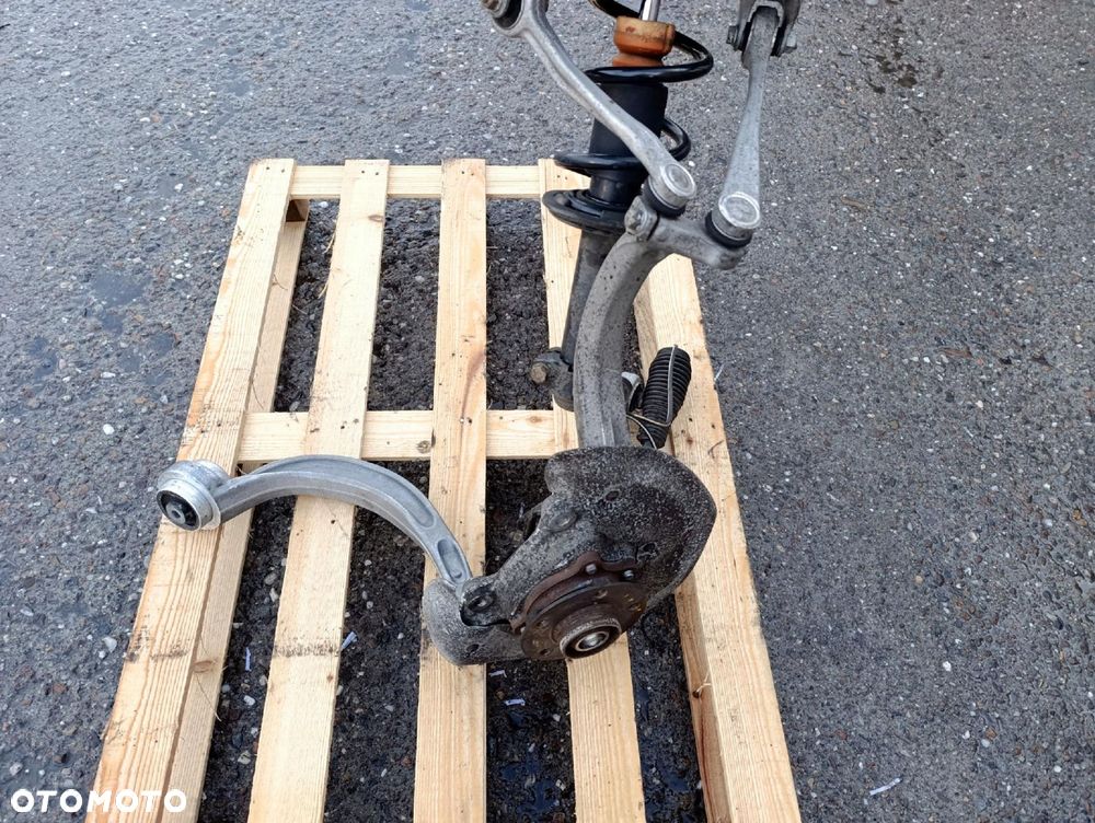 AUDI A4 B8 LIFT PRAWA ZWROTNICA AMOR WAHACZ PRZÓD 4G0407243C - 4