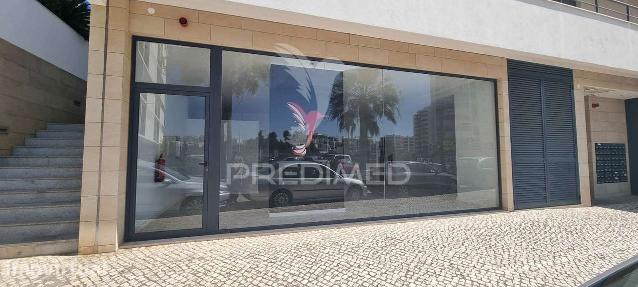 Loja na 2ª linha da Praia da Rocha, pronta a utilizar - Grande imagem: 3/20